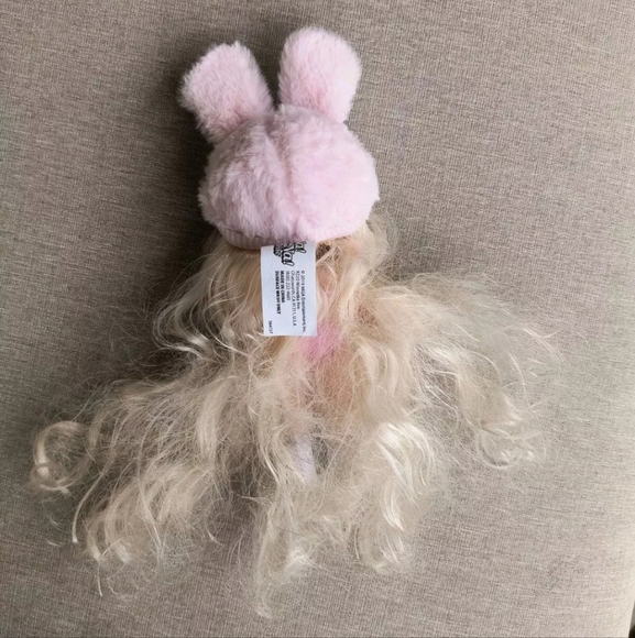 Na Na Na Surprise Doll MGA Entertainment Blonde Hair W/Pink Bunny Hat - Picture 4 of 5